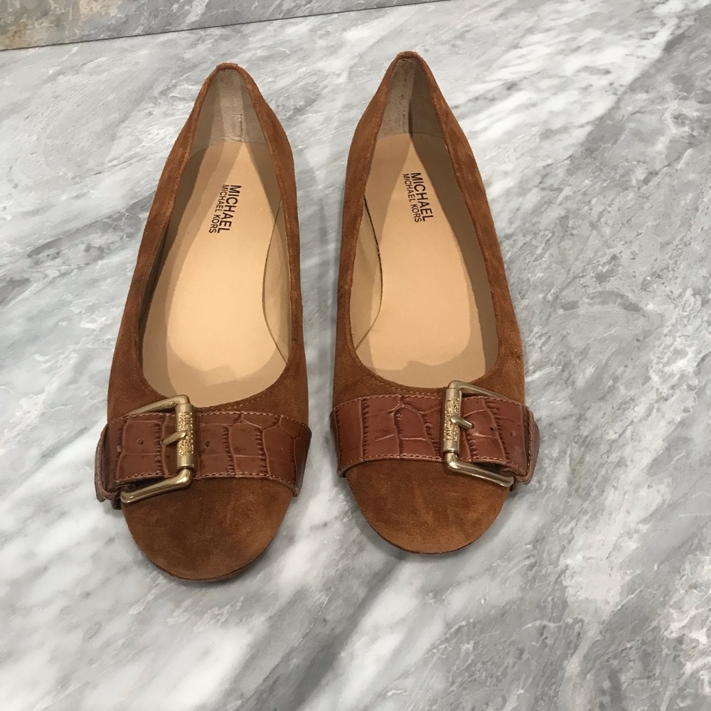 Michael Kors Camel colored suede flats. Size 9.5